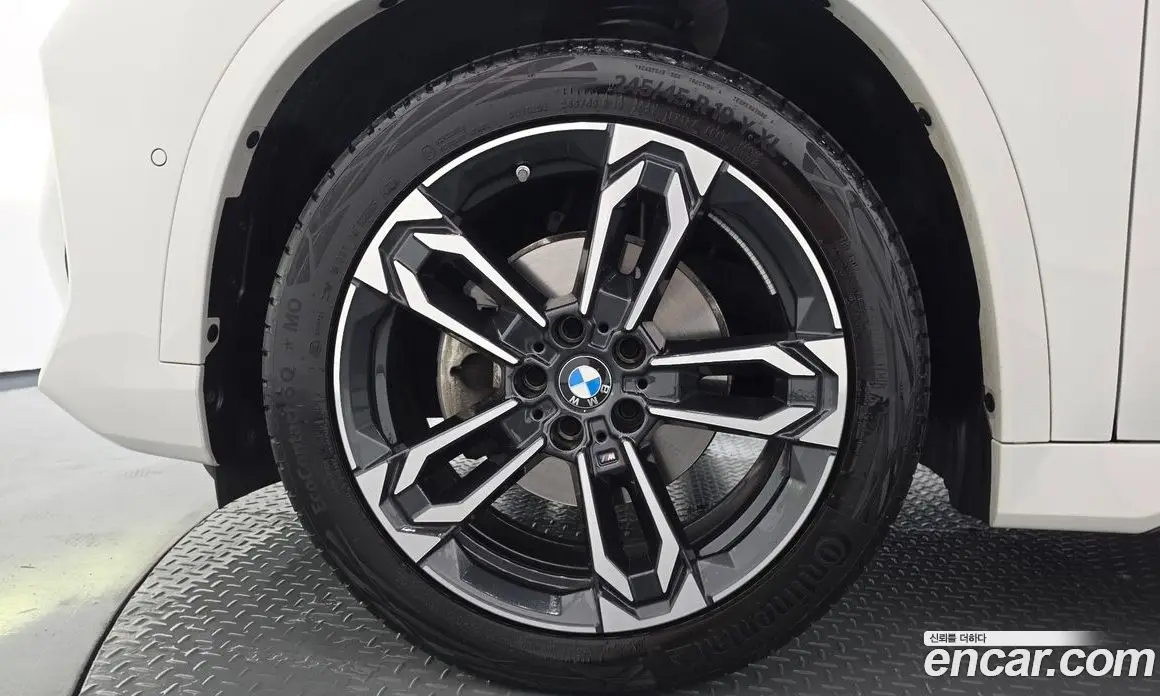BMW X1 2024 2.0 автомат (гидро), фото 5 BMW X1 2024 2.0 автомат (гидро), фото 5