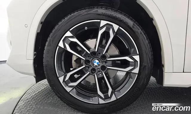BMW X1 2024 2.0 автомат (гидро), миниатюра 5 BMW X1 2024 2.0 автомат (гидро), миниатюра 5