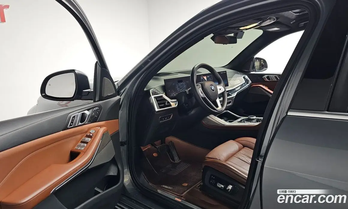 BMW X7 2024 3.0 автомат (гидро), фото 12