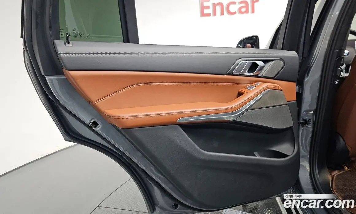 BMW X7 2024 3.0 автомат (гидро), фото 14