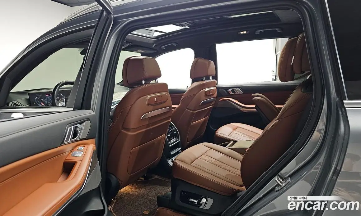 BMW X7 2024 3.0 автомат (гидро), фото 16