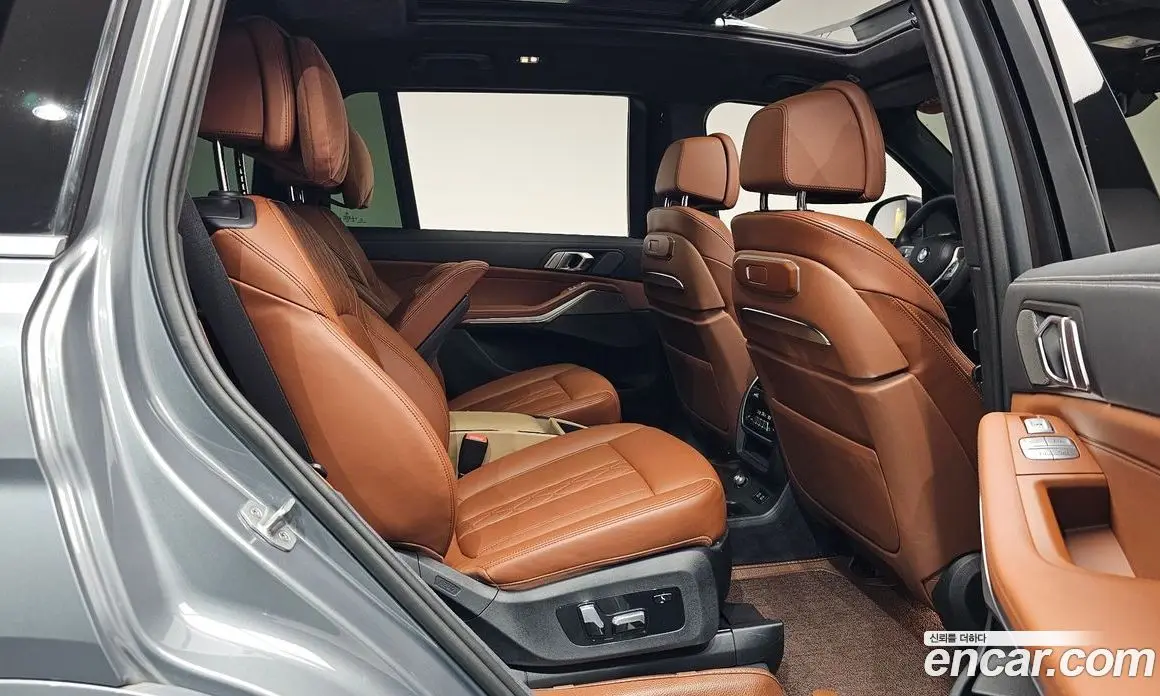 BMW X7 2024 3.0 автомат (гидро), фото 17