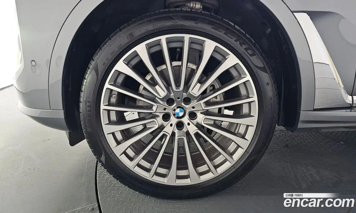 BMW X7 2024 3.0 автомат (гидро), фото 4