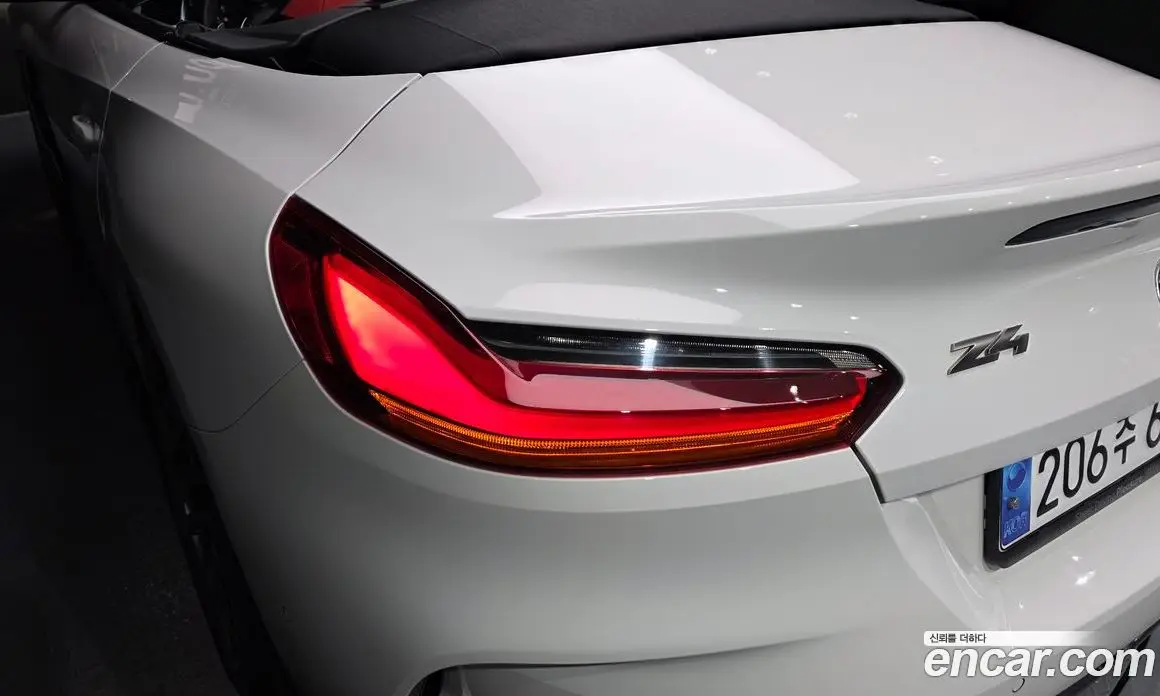 BMW Z4 2023 3.0 автомат (гидро), фото 9