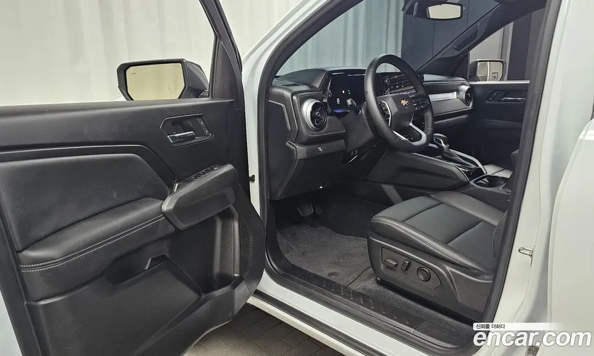 Chevrolet Colorado 2023 2.7 автомат (гидро), фото 12 Chevrolet Colorado 2023 2.7 автомат (гидро), фото 12