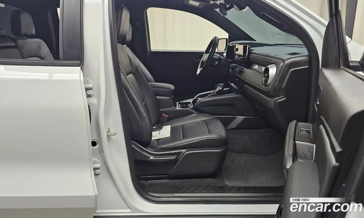 Chevrolet Colorado 2023 2.7 автомат (гидро), фото 15 Chevrolet Colorado 2023 2.7 автомат (гидро), фото 15