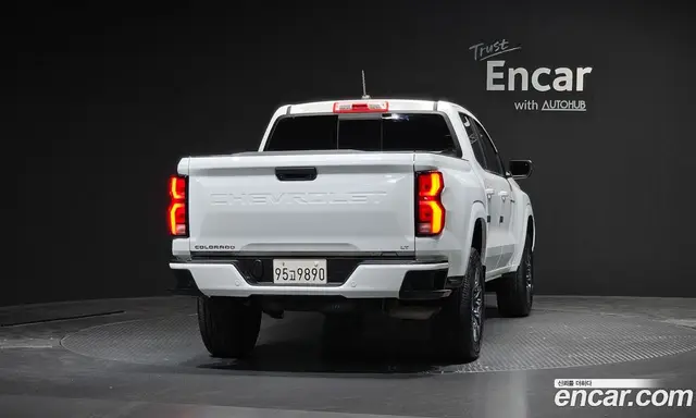 Chevrolet Colorado 2023 2.7 автомат (гидро), миниатюра 3 Chevrolet Colorado 2023 2.7 автомат (гидро), миниатюра 3
