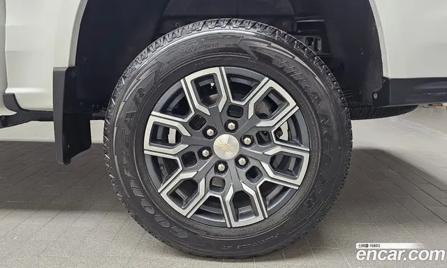 Chevrolet Colorado 2023 2.7 автомат (гидро), миниатюра 6 Chevrolet Colorado 2023 2.7 автомат (гидро), миниатюра 6