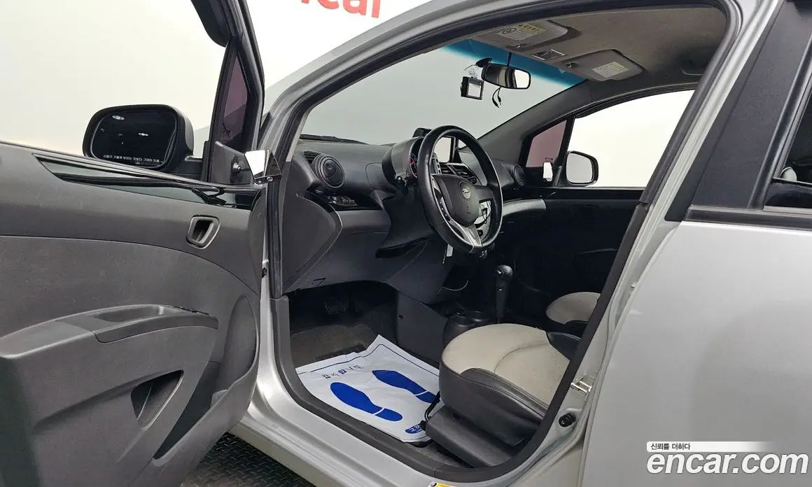 Chevrolet Spark 2011 1.0 автомат (гидро), фото 13