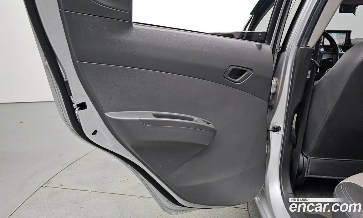 Chevrolet Spark 2011 1.0 автомат (гидро), фото 15