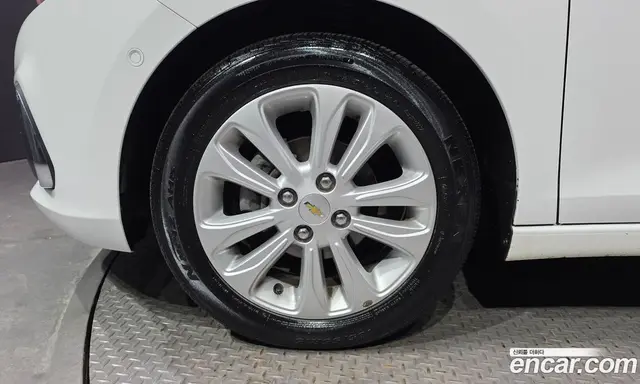 Chevrolet Spark 2015 1.0 автомат (гидро), миниатюра 5
