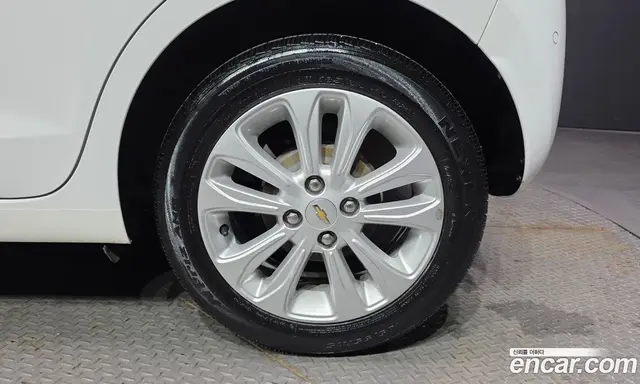 Chevrolet Spark 2015 1.0 автомат (гидро), миниатюра 7