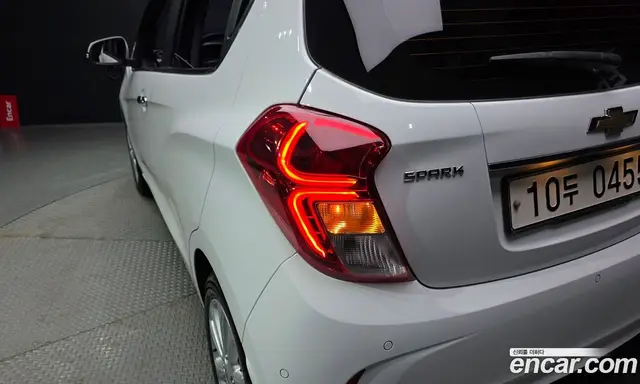 Chevrolet Spark 2015 1.0 автомат (гидро), миниатюра 9