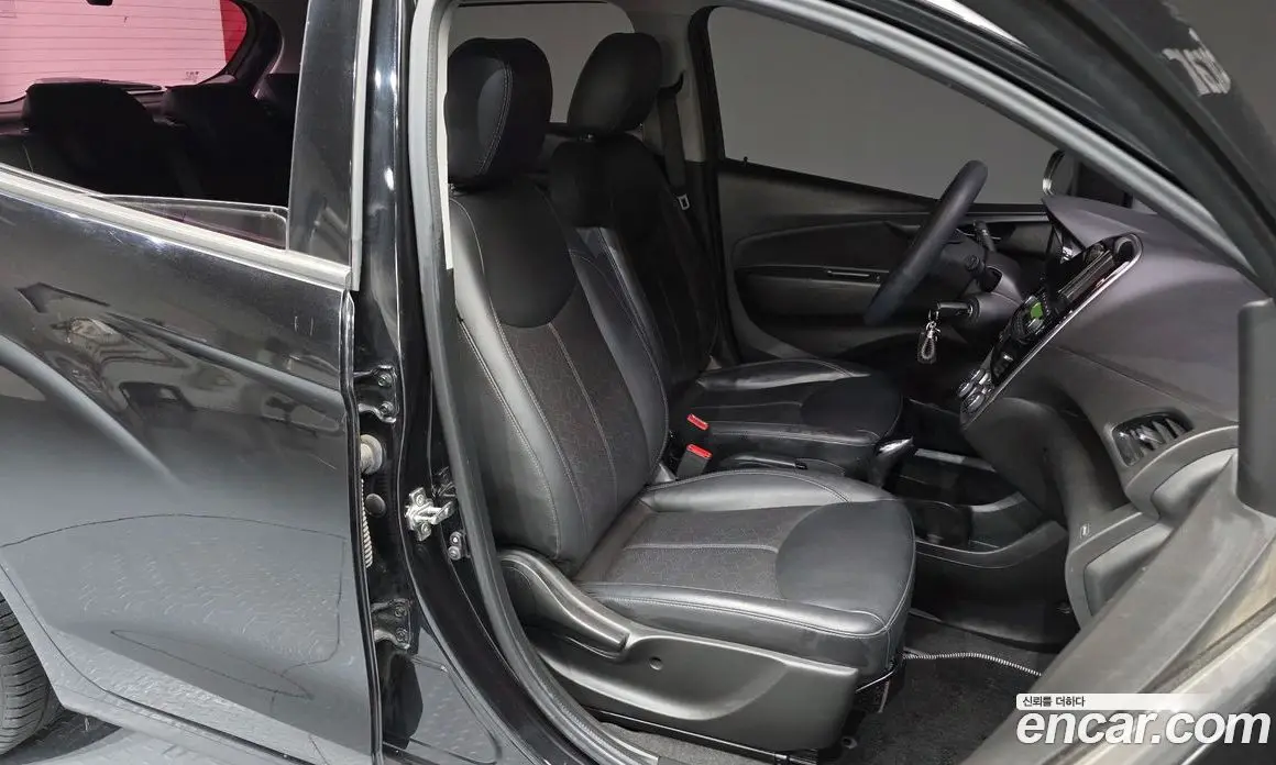 Chevrolet Spark 2017 1.0 автомат (гидро), фото 18