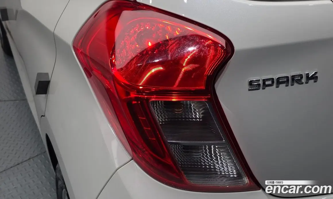 Chevrolet Spark 2018 1.0 автомат (гидро), фото 9