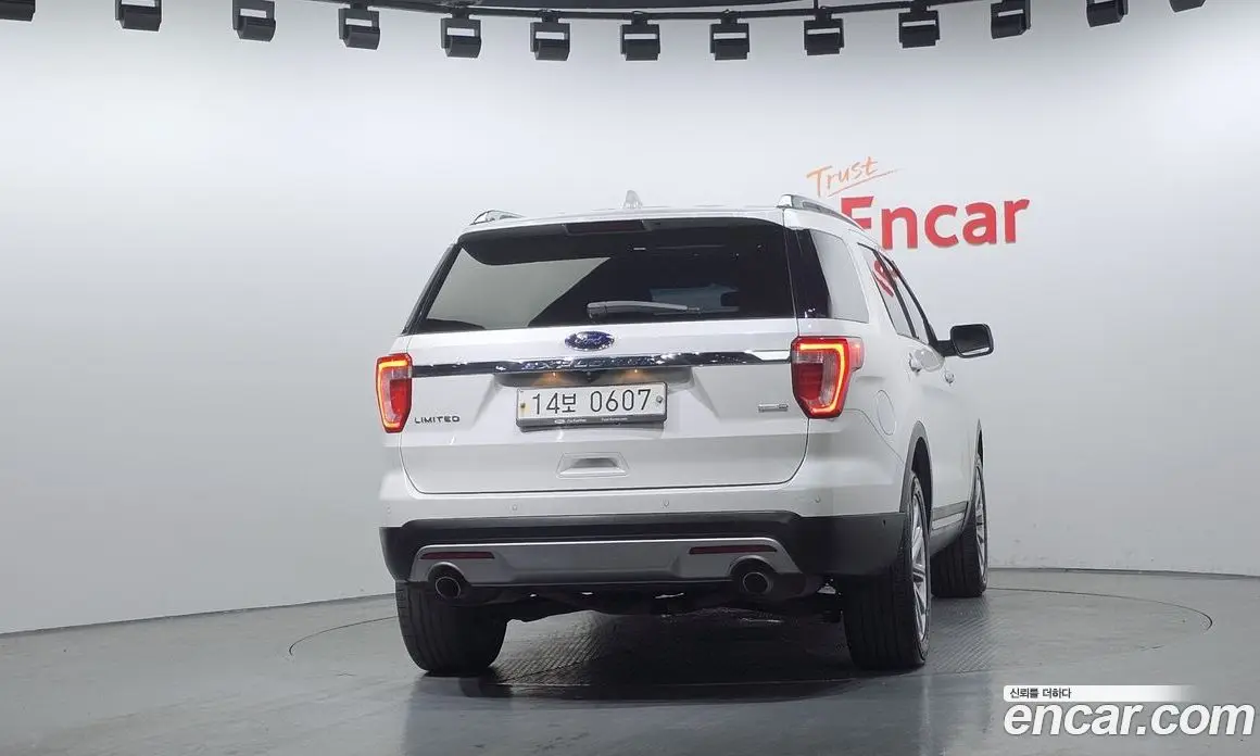 Ford Explorer 2016 2.3 автомат (гидро), фото 4