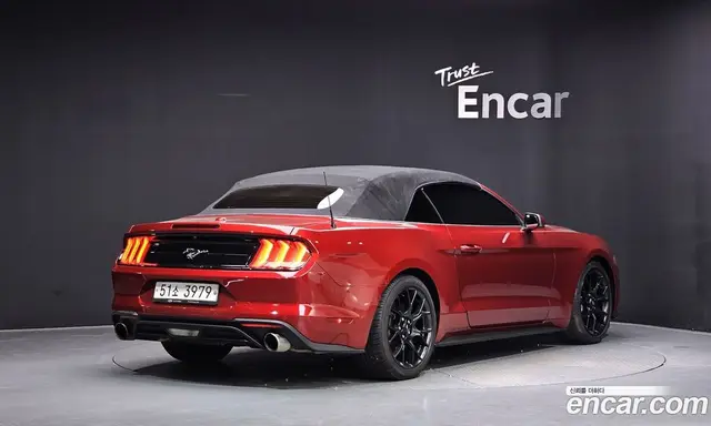Ford Mustang 2018 2.3 автомат (гидро), миниатюра 2