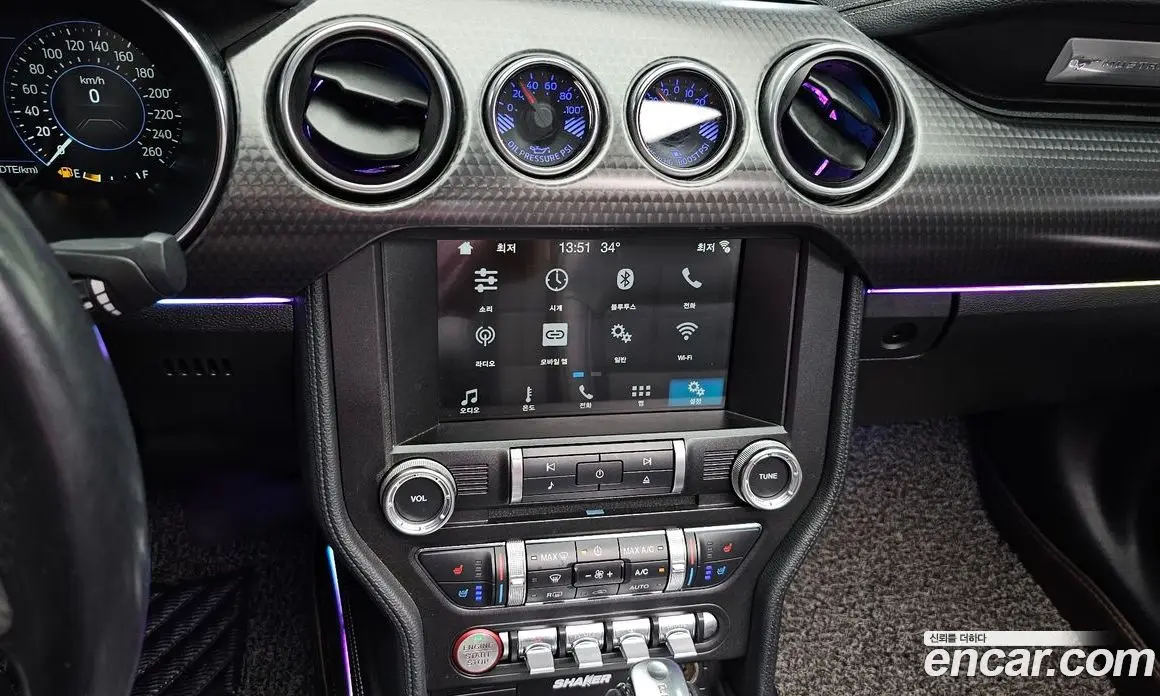 Ford Mustang 2018 2.3 автомат (гидро), фото 19