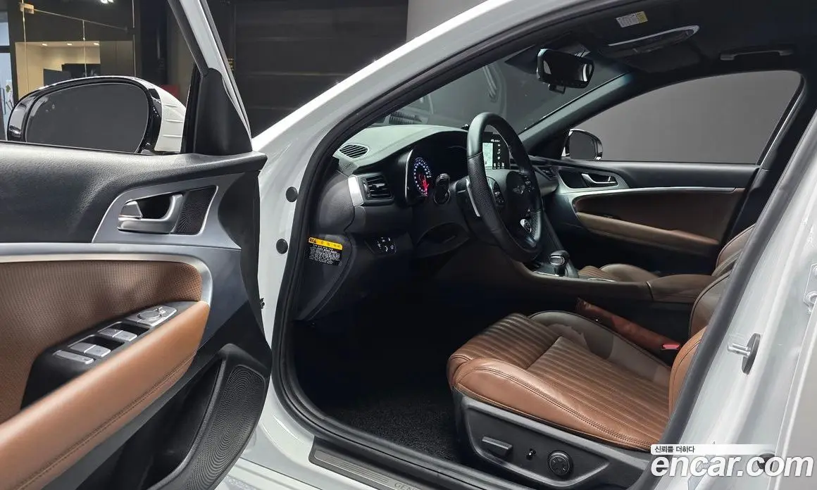 Genesis G70 2019 2.0 автомат (гидро), фото 13 Genesis G70 2019 2.0 автомат (гидро), фото 13