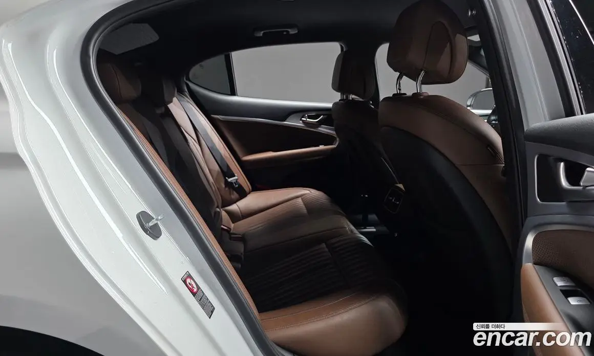 Genesis G70 2019 2.0 автомат (гидро), фото 17 Genesis G70 2019 2.0 автомат (гидро), фото 17