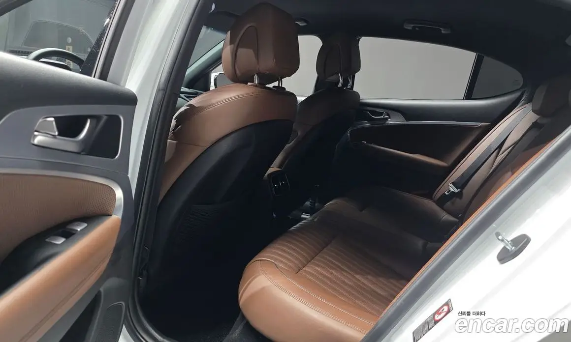 Genesis G70 2019 2.0 автомат (гидро), фото 18 Genesis G70 2019 2.0 автомат (гидро), фото 18