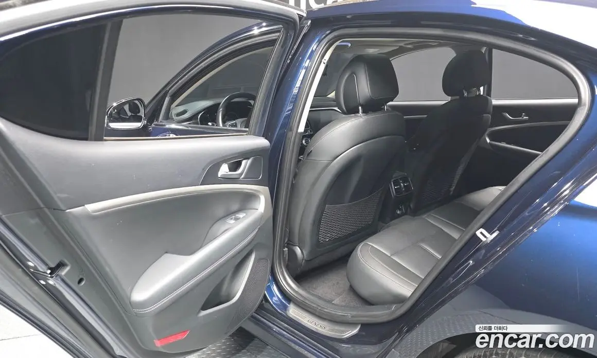 Genesis G70 2021 2.0 автомат (гидро), фото 16 Genesis G70 2021 2.0 автомат (гидро), фото 16