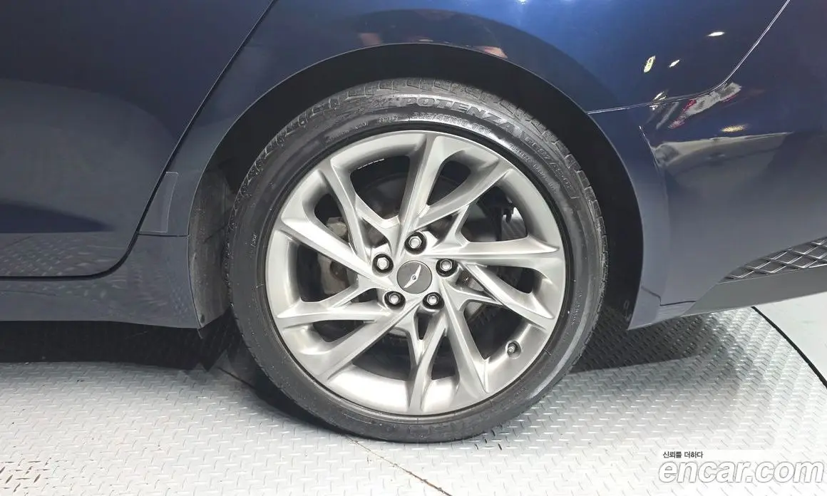 Genesis G70 2021 2.0 автомат (гидро), фото 7 Genesis G70 2021 2.0 автомат (гидро), фото 7