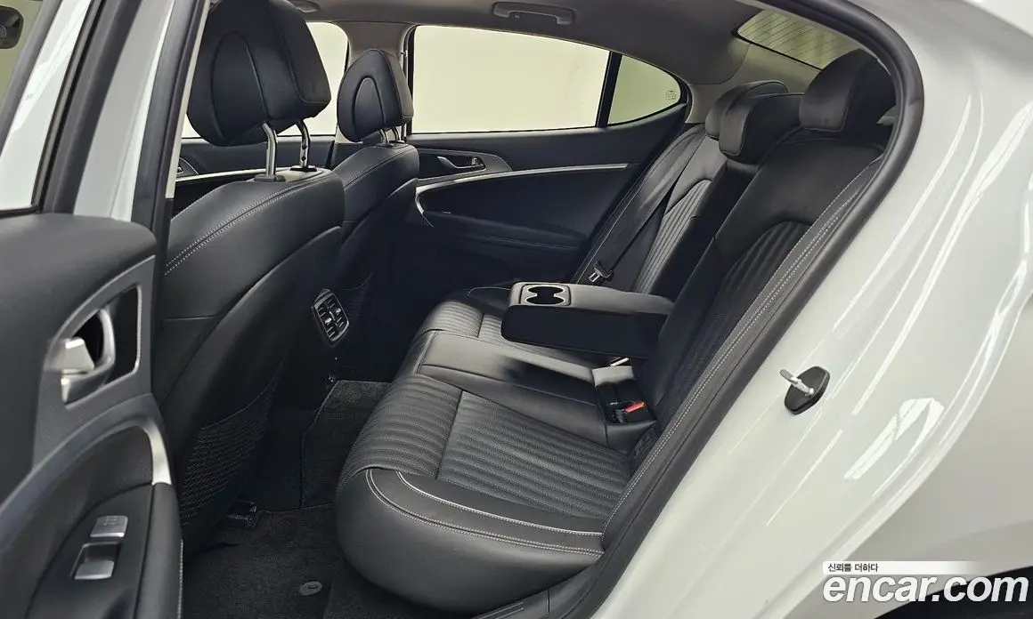 Genesis G70 2021 2.0 автомат (гидро), фото 17 Genesis G70 2021 2.0 автомат (гидро), фото 17