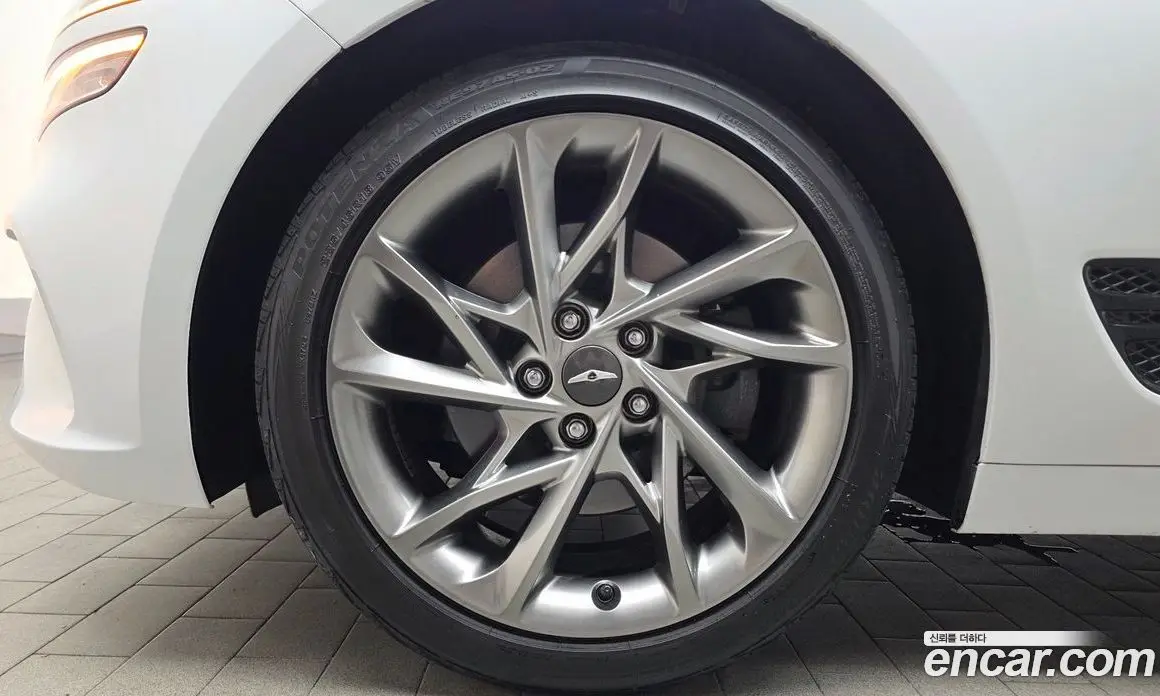 Genesis G70 2021 2.0 автомат (гидро), фото 4 Genesis G70 2021 2.0 автомат (гидро), фото 4