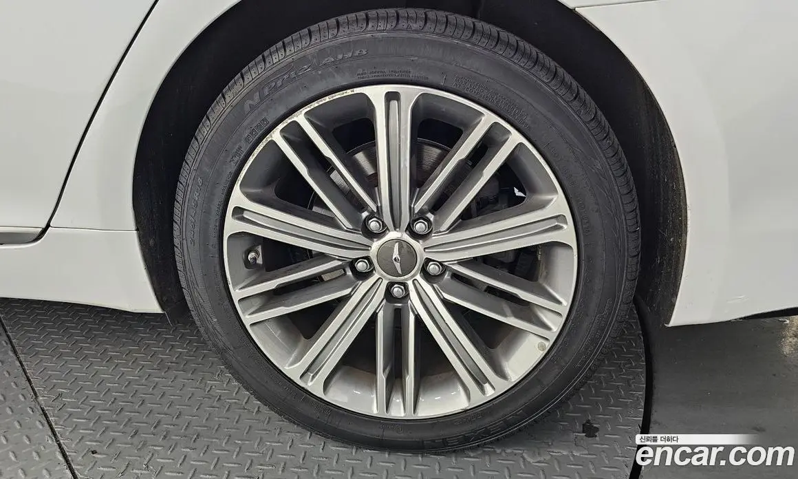 Genesis G80 2017 3.3 автомат (гидро), фото 7