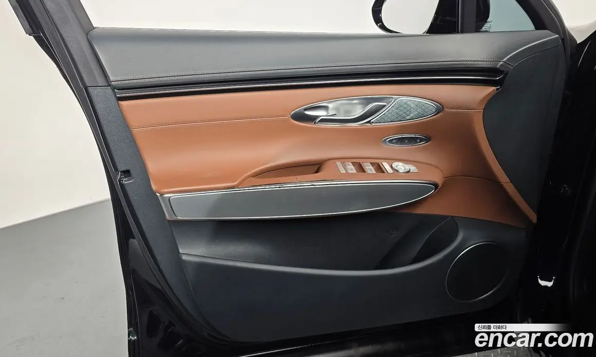 Genesis GV70 2021 2.5 автомат (гидро), фото 14 Genesis GV70 2021 2.5 автомат (гидро), фото 14