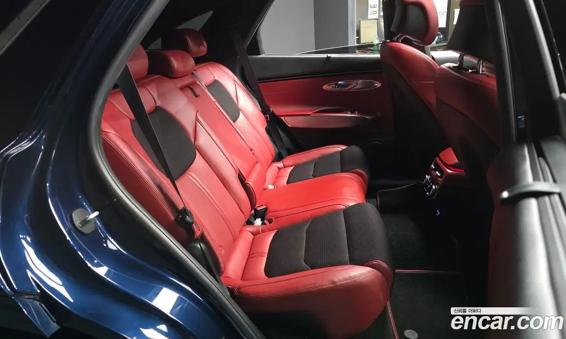 Genesis GV70 2021 2.5 автомат (гидро), фото 18 Genesis GV70 2021 2.5 автомат (гидро), фото 18