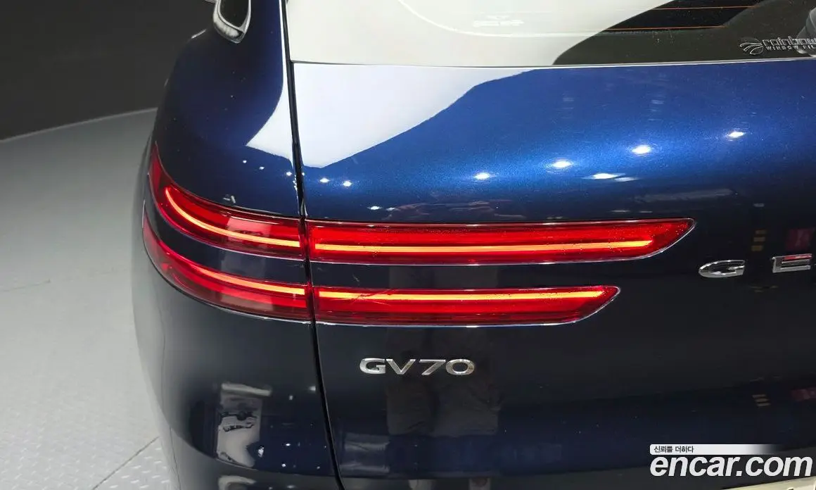 Genesis GV70 2021 2.5 автомат (гидро), фото 9 Genesis GV70 2021 2.5 автомат (гидро), фото 9