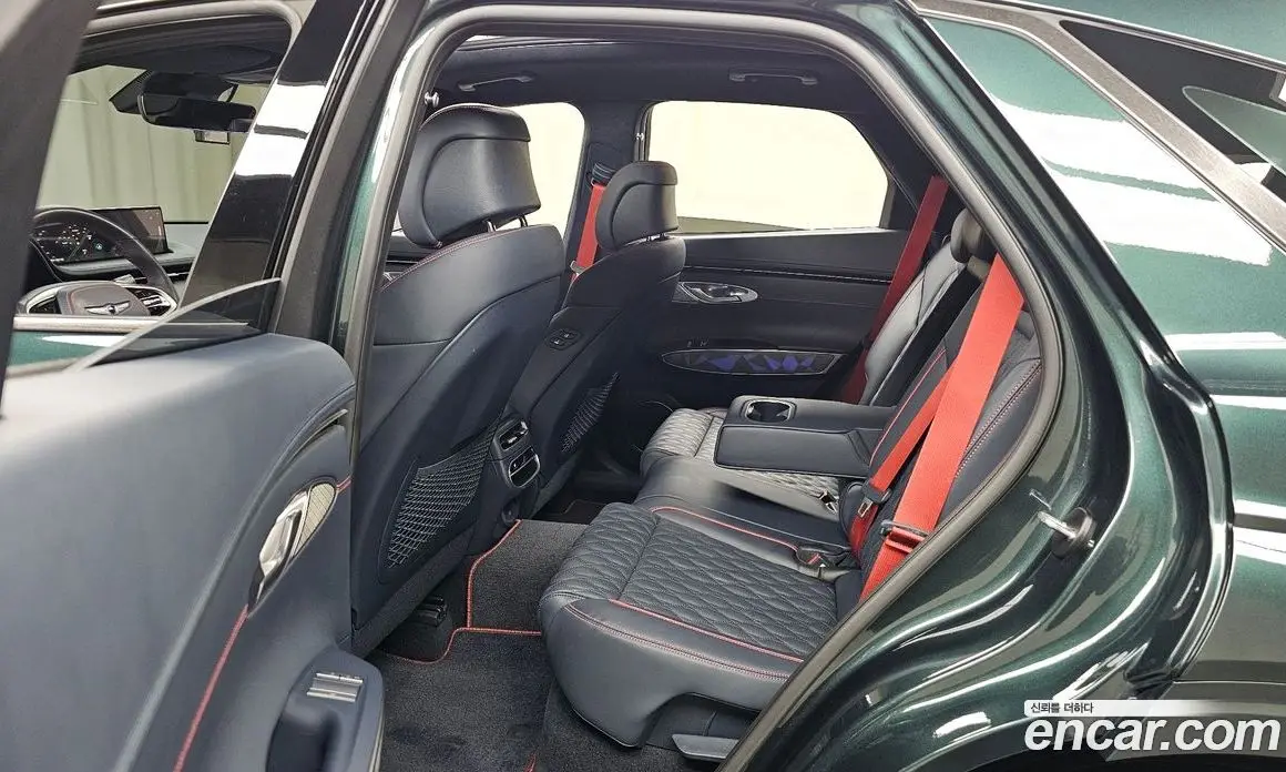 Genesis GV70 2021 2.5 автомат (гидро), фото 16 Genesis GV70 2021 2.5 автомат (гидро), фото 16