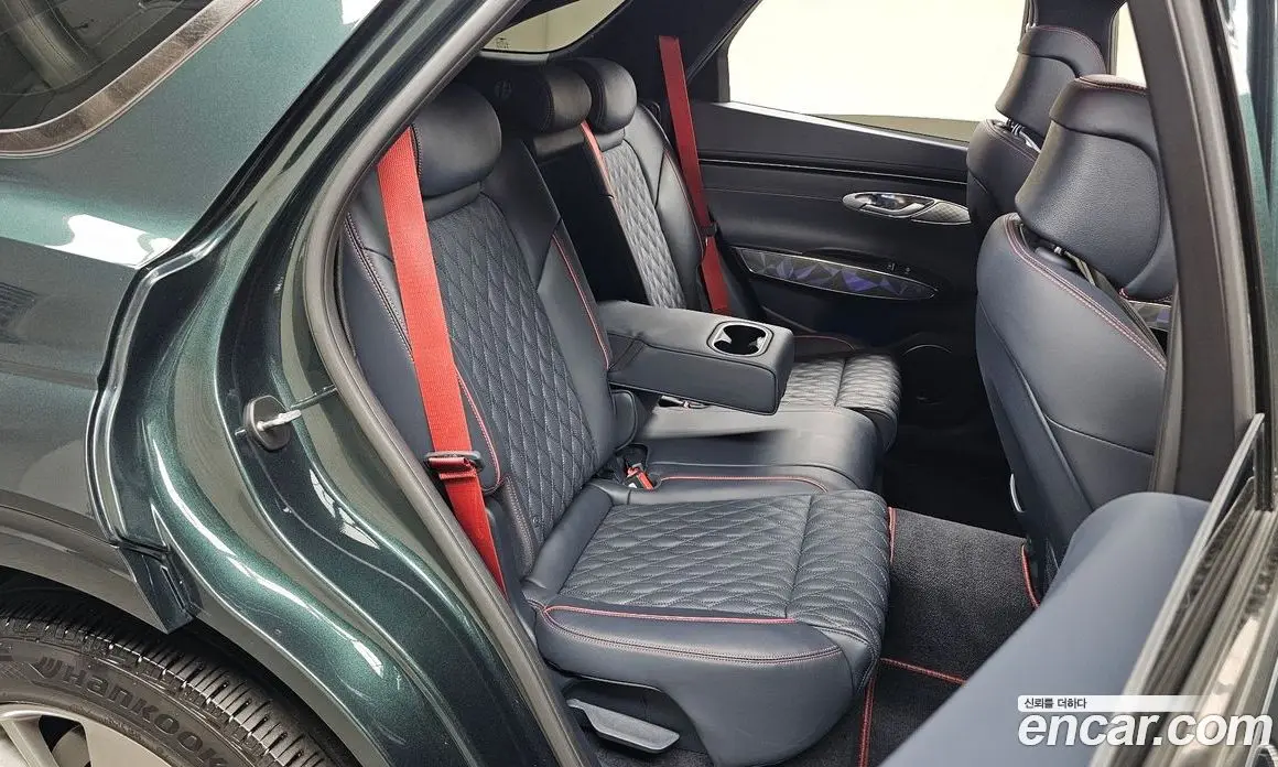 Genesis GV70 2021 2.5 автомат (гидро), фото 18 Genesis GV70 2021 2.5 автомат (гидро), фото 18