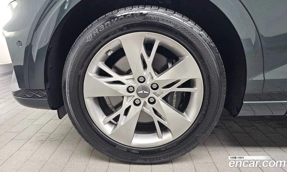 Genesis GV70 2021 2.5 автомат (гидро), фото 5 Genesis GV70 2021 2.5 автомат (гидро), фото 5