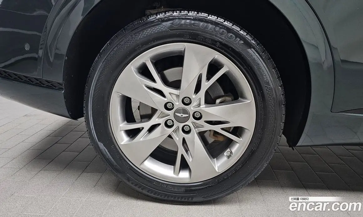 Genesis GV70 2021 2.5 автомат (гидро), фото 7 Genesis GV70 2021 2.5 автомат (гидро), фото 7