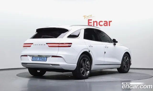 Genesis GV70 2022 0.1 автомат (гидро), миниатюра 2