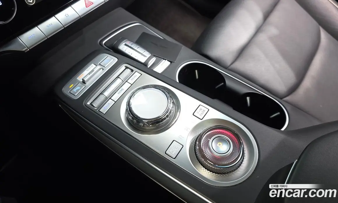 Genesis GV70 2022 0.1 автомат (гидро), фото 12
