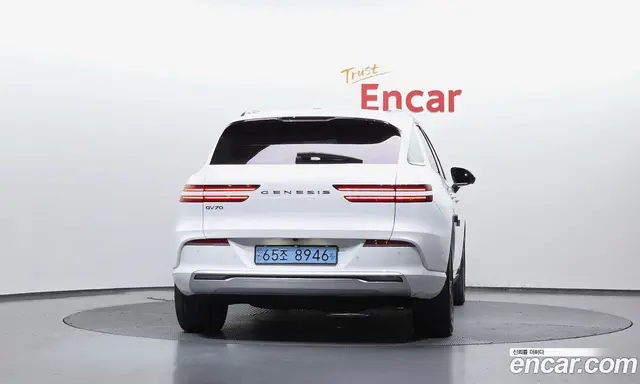 Genesis GV70 2022 0.1 автомат (гидро), миниатюра 4