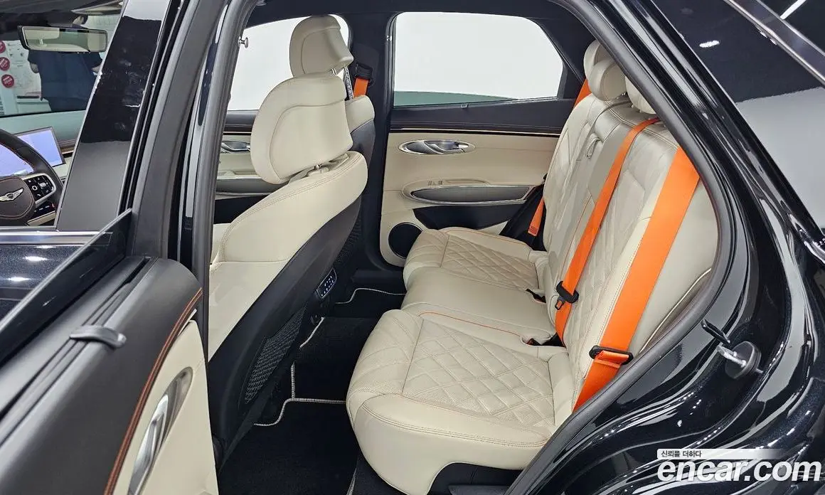 Genesis GV70 2025 2.5 автомат (гидро), фото 18