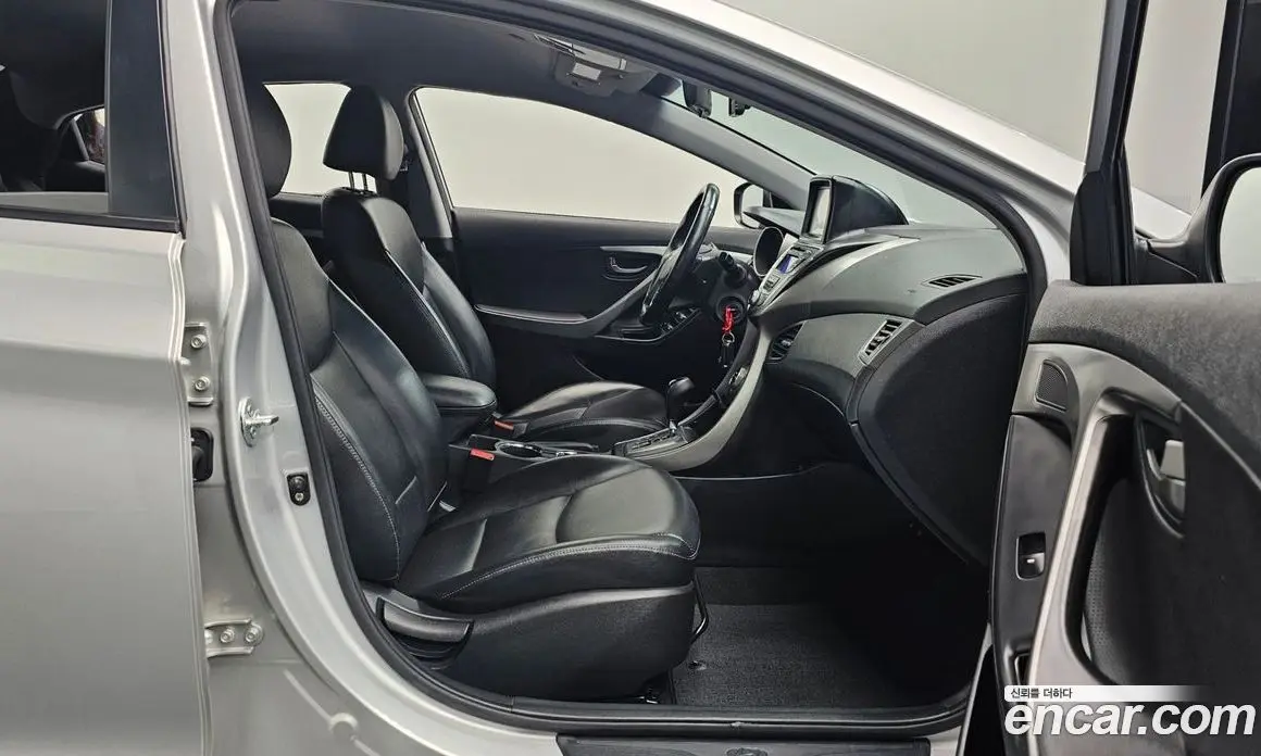 Hyundai Avante 2012 1.6 автомат (гидро), фото 15