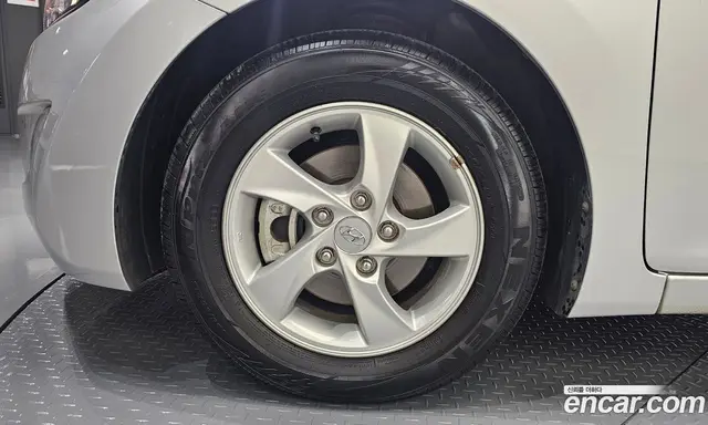 Hyundai Avante 2012 1.6 автомат (гидро), миниатюра 4