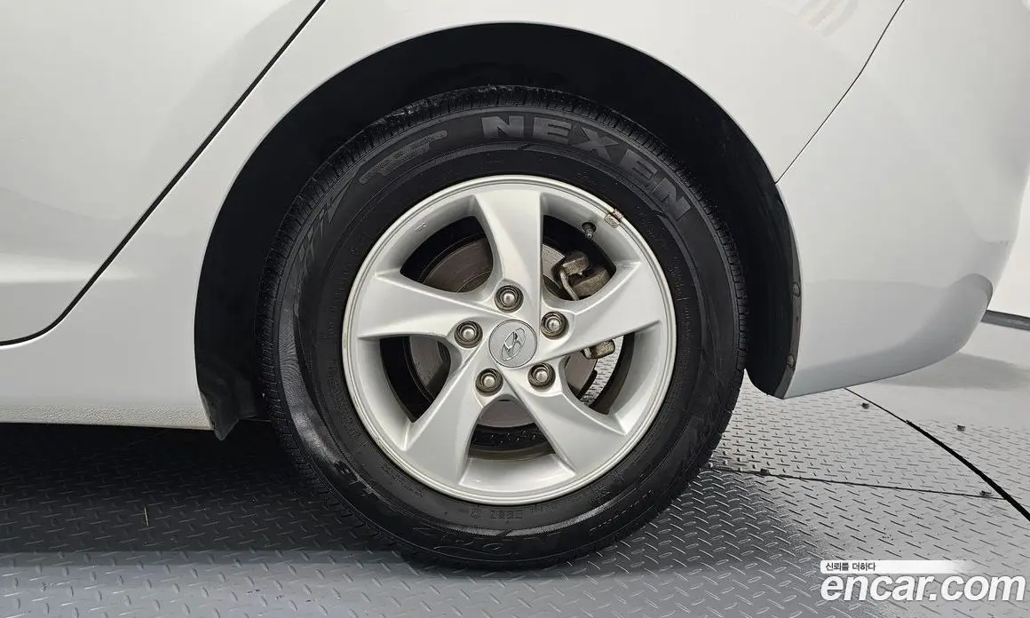 Hyundai Avante 2012 1.6 автомат (гидро), фото 6