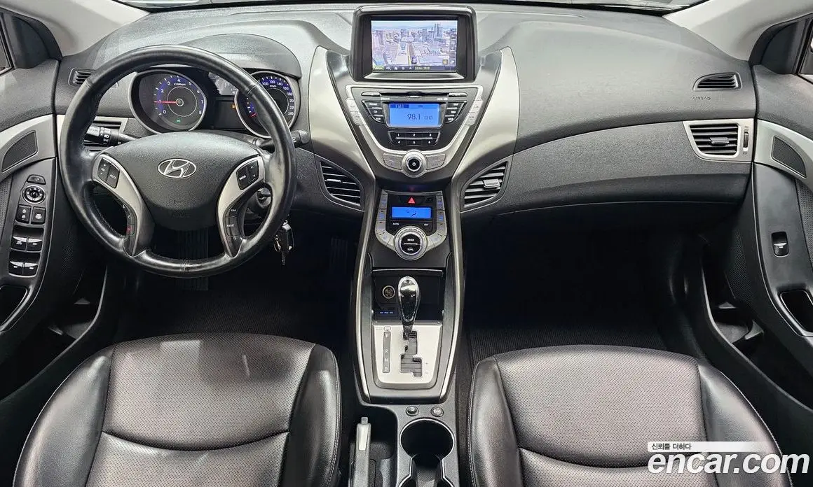 Hyundai Avante 2012 1.6 автомат (гидро), фото 9