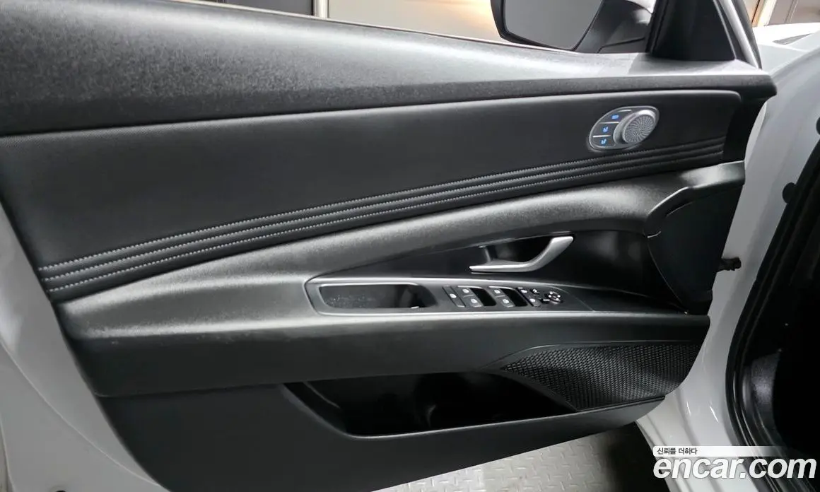 Hyundai Avante 2022 1.6 автомат (гидро), фото 14