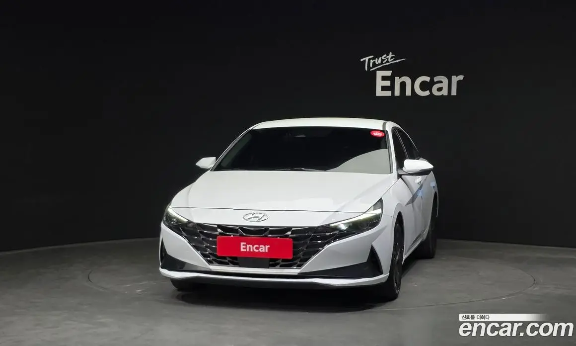 Hyundai Avante 2022 1.6 автомат (гидро), фото 3