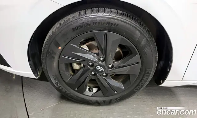Hyundai Avante 2022 1.6 автомат (гидро), миниатюра 5