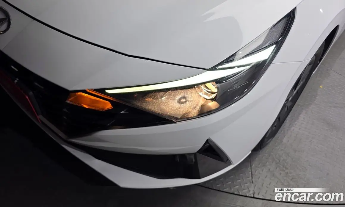 Hyundai Avante 2022 1.6 автомат (гидро), фото 8