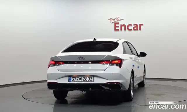 Hyundai Avante 2023 1.6 автомат (гидро), миниатюра 3